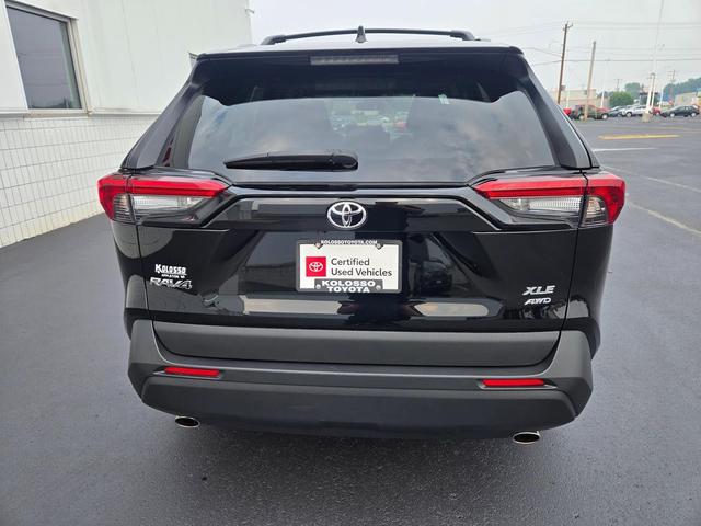Photo of 2023 Midnight Black Metallic Toyota RAV4