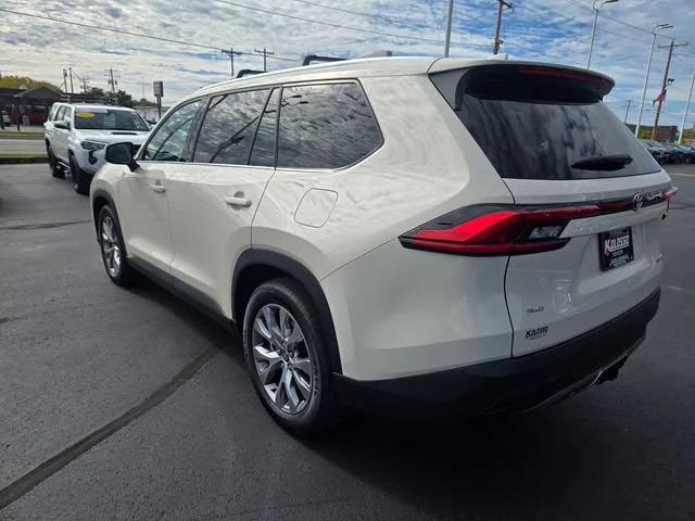 Photo of 2024 Coastal Cream Toyota Grand Highlander