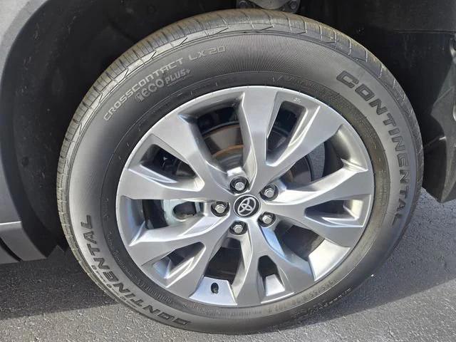 Photo of 2024 Coastal Cream Toyota Grand Highlander