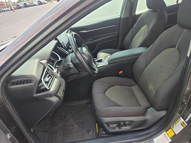 Photo of 2023 Gray Toyota Camry