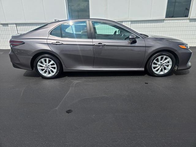 Photo of 2023 Gray Toyota Camry