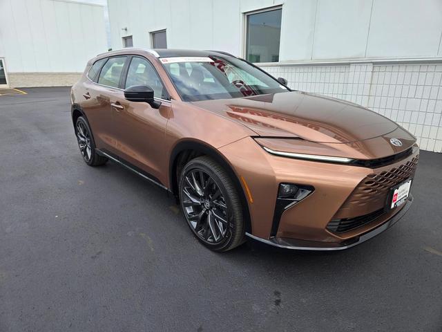 Photo of 2025 Bronze Age Toyota Crown Signia