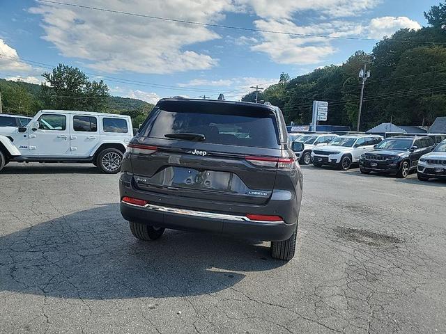Photo of 2025 Baltic Gray Metallic Clearcoat Jeep Grand Cherokee