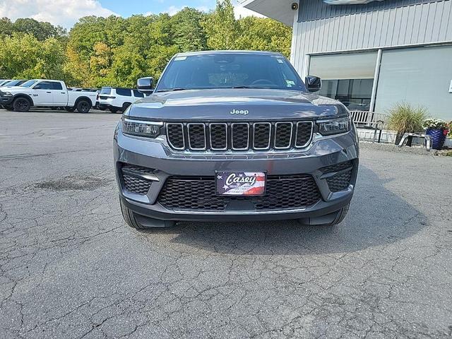 Photo of 2025 Baltic Gray Metallic Clearcoat Jeep Grand Cherokee