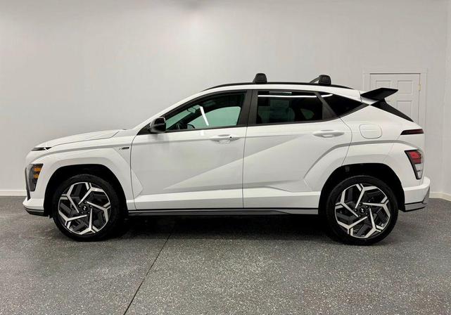 Photo of 2025 Atlas White Hyundai KONA