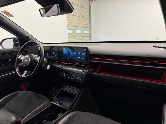 Photo of 2025 Atlas White Hyundai KONA