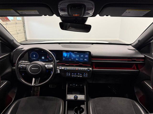 Photo of 2025 Atlas White Hyundai KONA