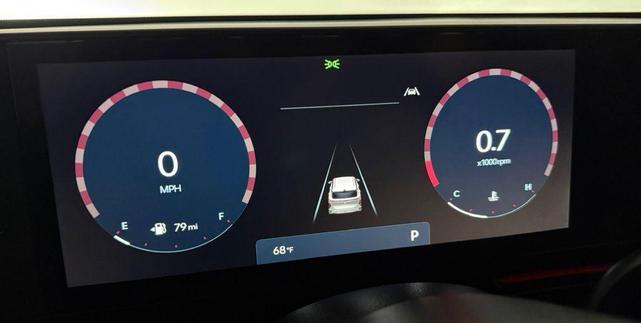 Photo of 2025 Atlas White Hyundai KONA