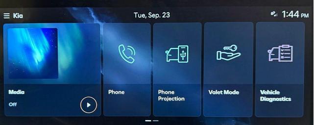 Photo of 2025 Atlas White Hyundai KONA