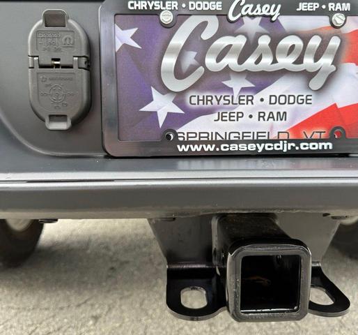 Photo of 2020 Black Clearcoat Jeep Gladiator