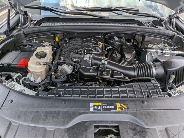 Photo of 2021 Silver Zynith Jeep Grand Cherokee L