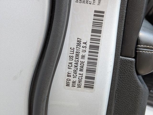 Photo of 2021 Silver Zynith Jeep Grand Cherokee L