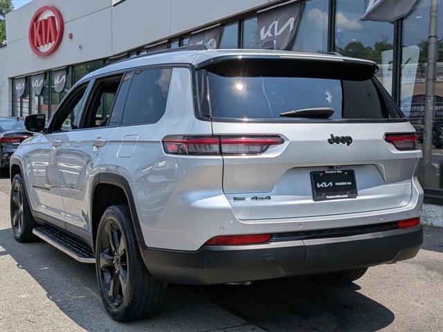 Photo of 2021 Silver Zynith Jeep Grand Cherokee L