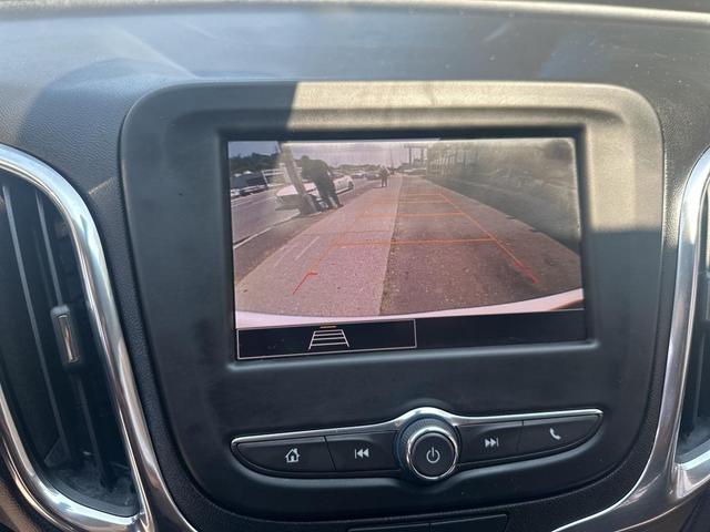 Photo of 2023 Summit White Chevrolet Equinox