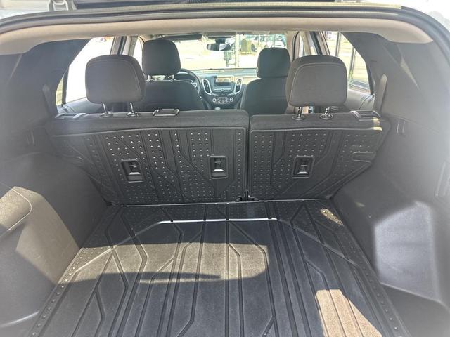 Photo of 2023 Summit White Chevrolet Equinox