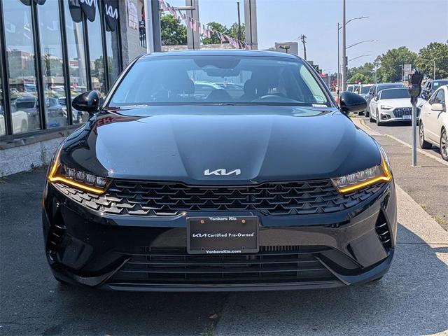 Photo of 2024 Ebony Black Kia K5