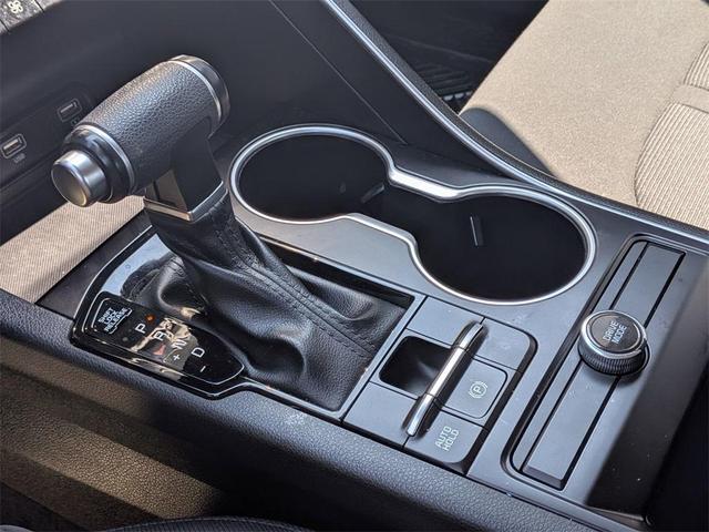 Photo of 2024 Ebony Black Kia K5