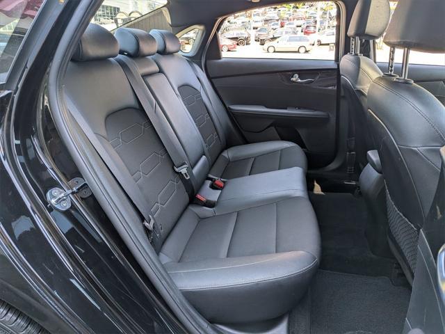 Photo of 2022 Aurora Black Kia Forte