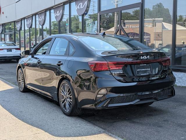 Photo of 2022 Aurora Black Kia Forte