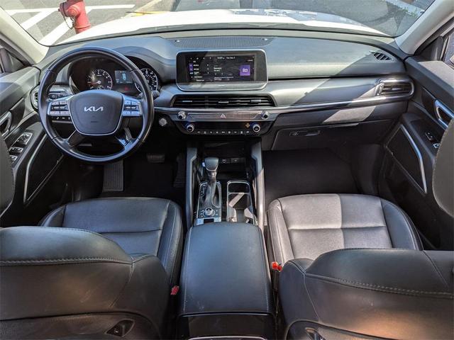 Photo of 2022 Glacial White Pearl Kia Telluride