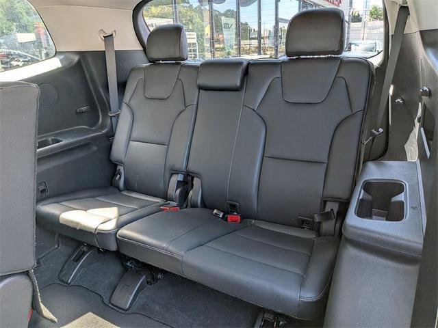 Photo of 2022 Glacial White Pearl Kia Telluride