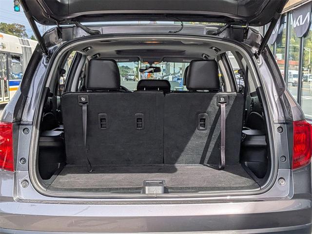 Photo of 2017 Modern Steel Metallic Honda Pilot