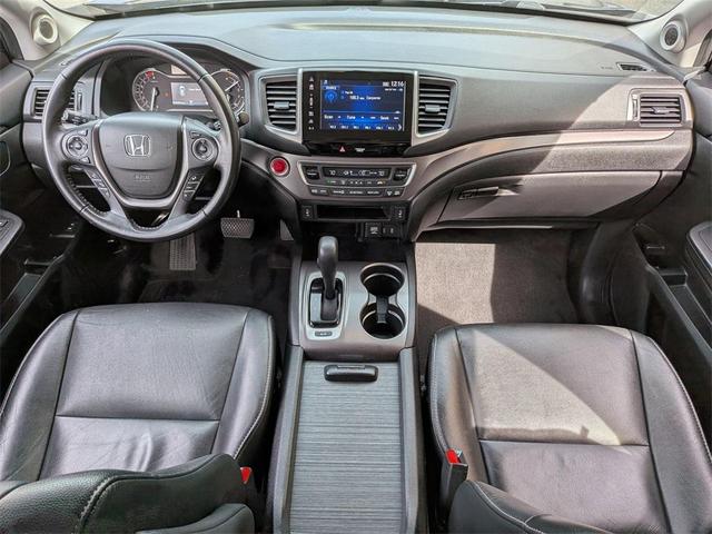 Photo of 2017 Modern Steel Metallic Honda Pilot