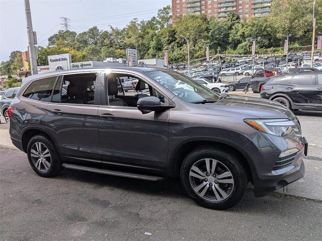 Photo of 2017 Modern Steel Metallic Honda Pilot