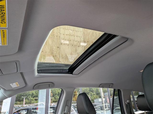 Photo of 2017 Modern Steel Metallic Honda Pilot