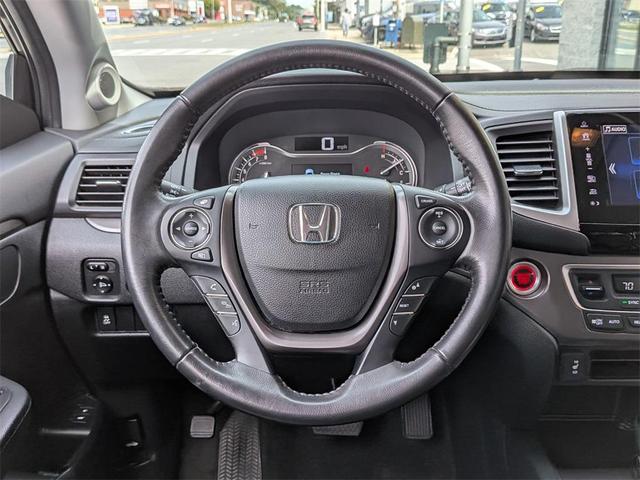 Photo of 2017 Modern Steel Metallic Honda Pilot