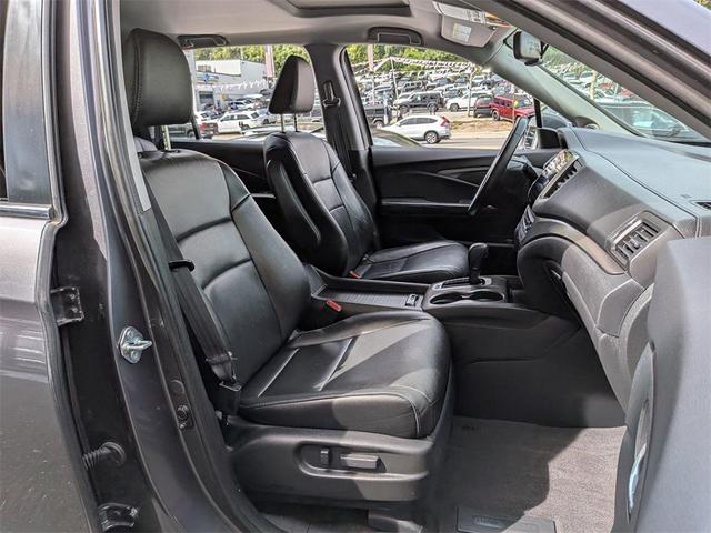 Photo of 2017 Modern Steel Metallic Honda Pilot