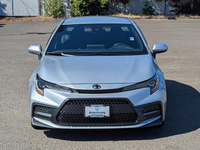 Photo of 2022 Classic Silver Metallic Toyota Corolla