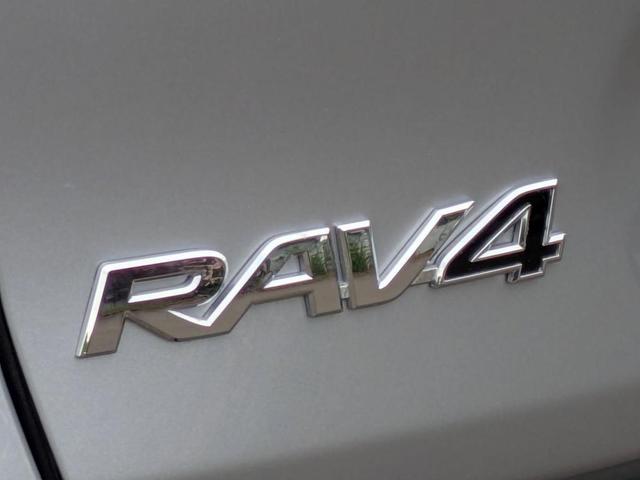 Photo of 2022 Silver Sky Metallic Toyota RAV4 Hybrid