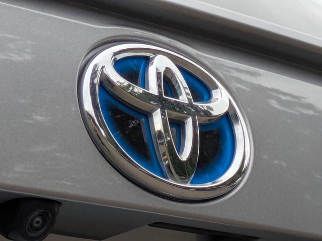 Photo of 2022 Silver Sky Metallic Toyota RAV4 Hybrid