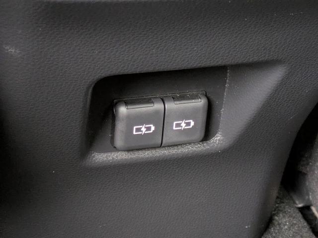 Photo of 2022 Silver Sky Metallic Toyota RAV4 Hybrid