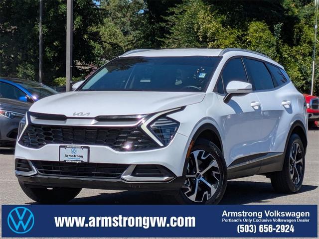 Photo of 2024 Glacial White Pearl Kia Sportage