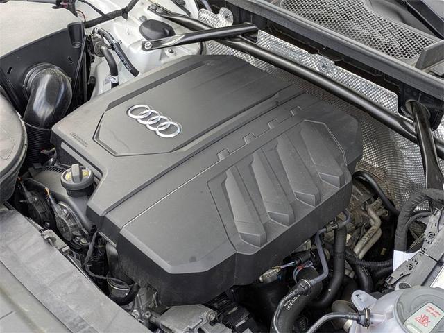 Photo of 2024 Arkona White Audi Q5