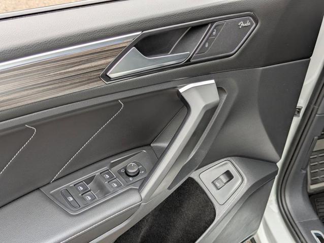 Photo of 2023 Opal White Pearl Effect Volkswagen Tiguan