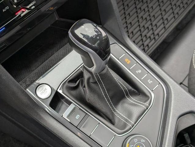 Photo of 2023 Opal White Pearl Effect Volkswagen Tiguan