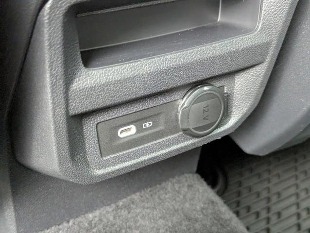 Photo of 2023 Opal White Pearl Effect Volkswagen Tiguan