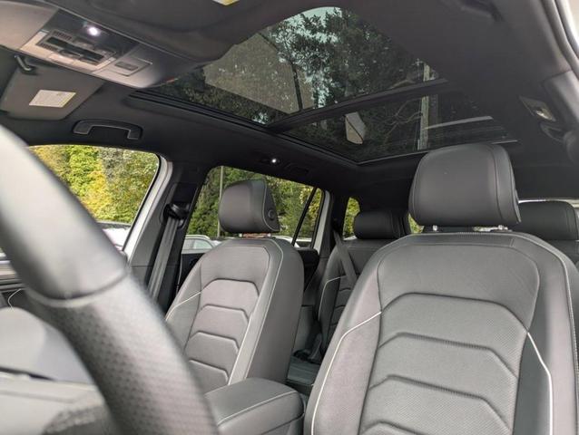 Photo of 2023 Opal White Pearl Effect Volkswagen Tiguan