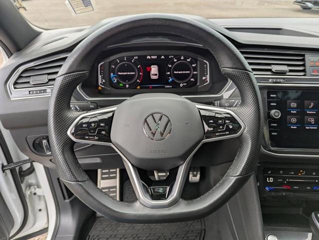 Photo of 2023 Opal White Pearl Effect Volkswagen Tiguan