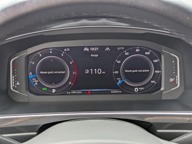 Photo of 2023 Opal White Pearl Effect Volkswagen Tiguan