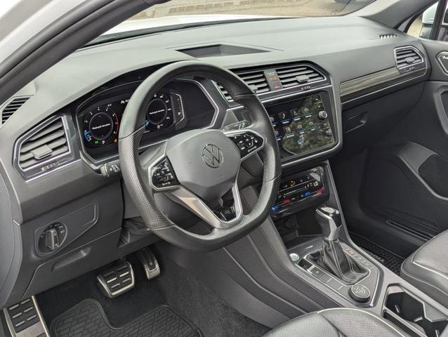 Photo of 2023 Opal White Pearl Effect Volkswagen Tiguan