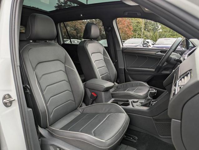 Photo of 2023 Opal White Pearl Effect Volkswagen Tiguan