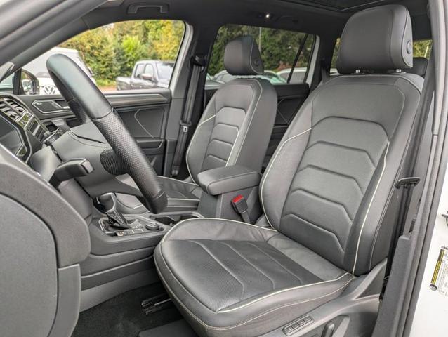 Photo of 2023 Opal White Pearl Effect Volkswagen Tiguan