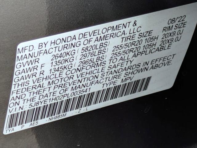 Photo of 2023 Lunar Silver Metallic Acura MDX
