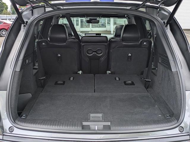 Photo of 2023 Lunar Silver Metallic Acura MDX