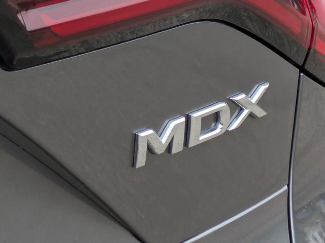 Photo of 2023 Lunar Silver Metallic Acura MDX