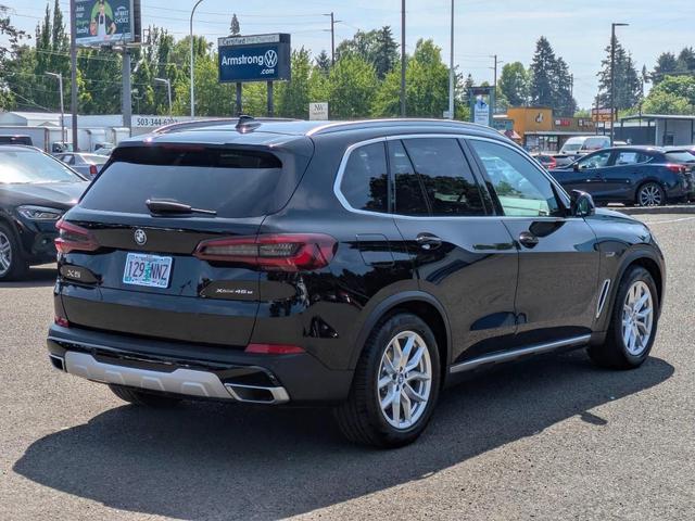 Photo of 2022 Jet Black BMW X5 PHEV